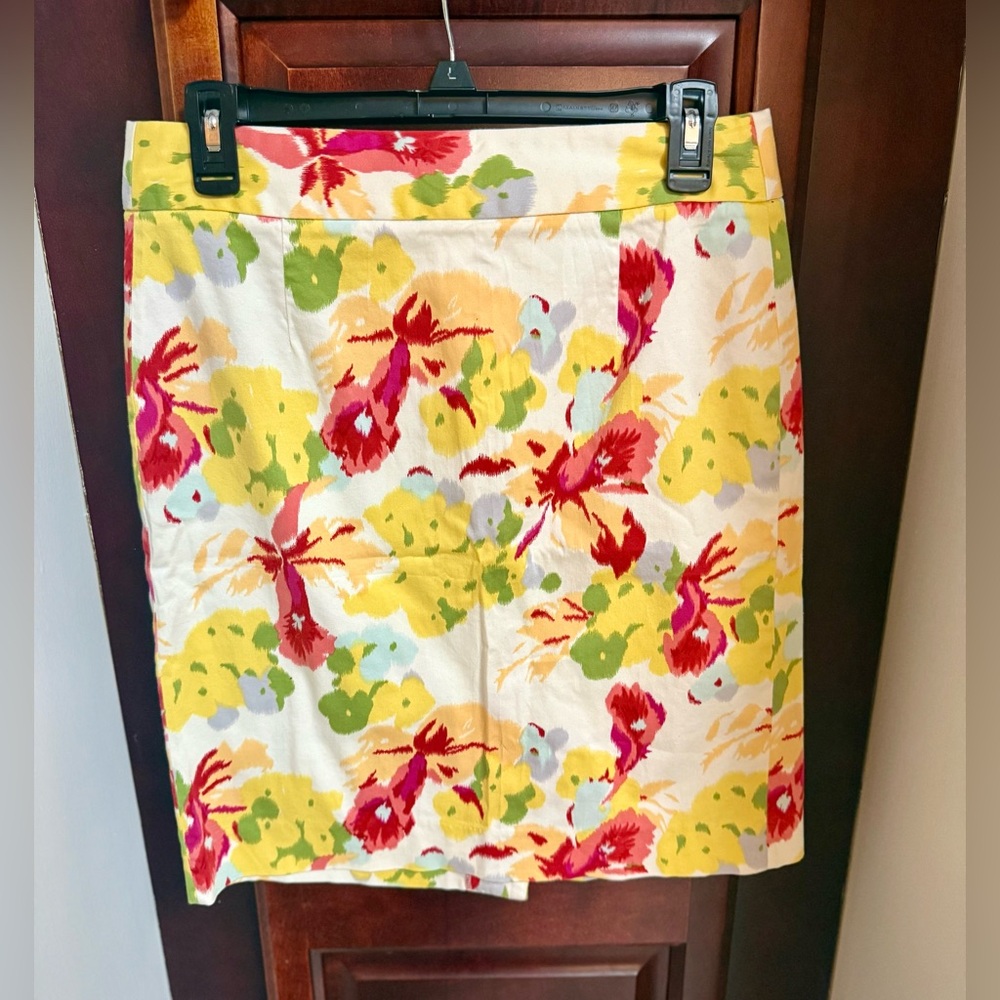 J. Crew Floral Pastel No. 2 Pencil Skirt, Size 8, EUC